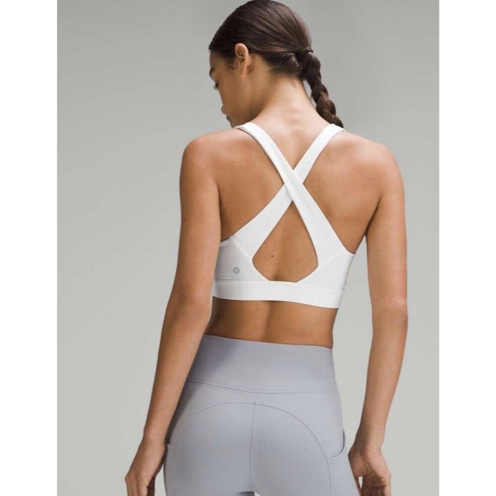 Lululemon Envital Bra Size 4 White Pads Included - Picture 7 of 8